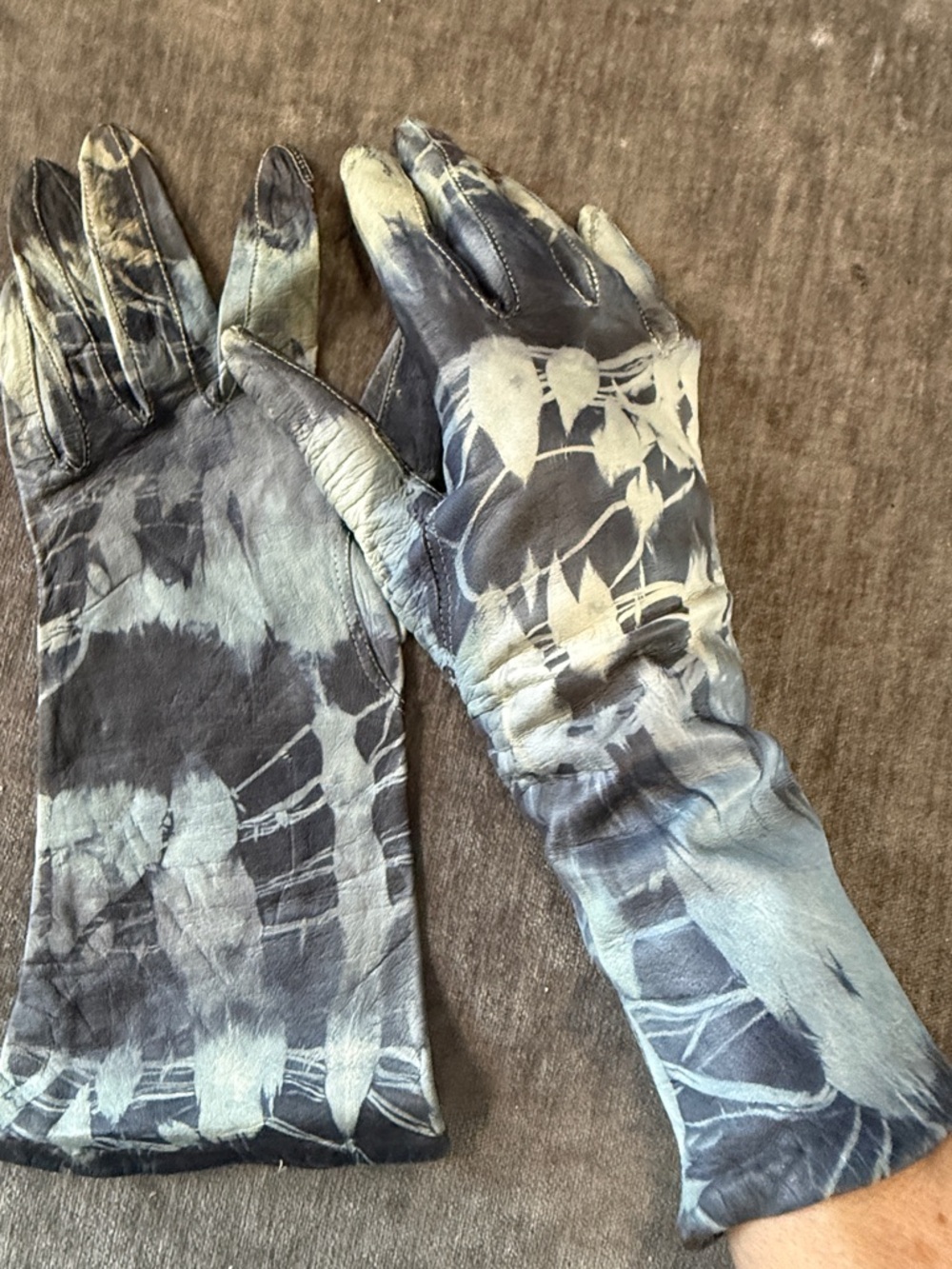 Tie-Dye Patterned Women's Leather Gloves in Blue and Gray.One of the kind.